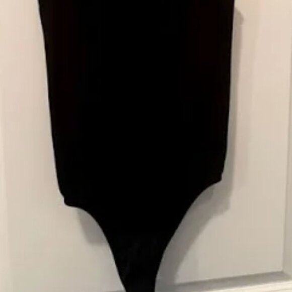 Aritzia Black Racerback Bodysuit NEW Cond. - Picture 3 of 3